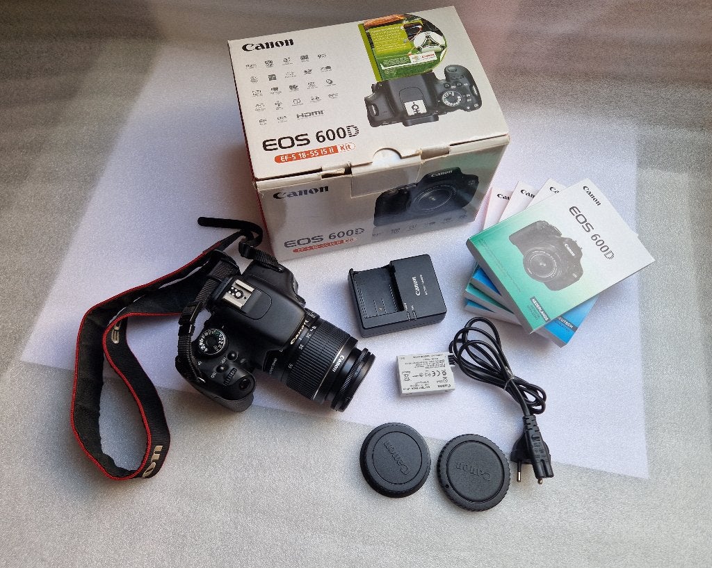 Canon EOS 600D + EF-S 18-55mm IS II Lens, Gebruikt, Spiegelreflex, Ingebouwde flitser, 18 megapixels