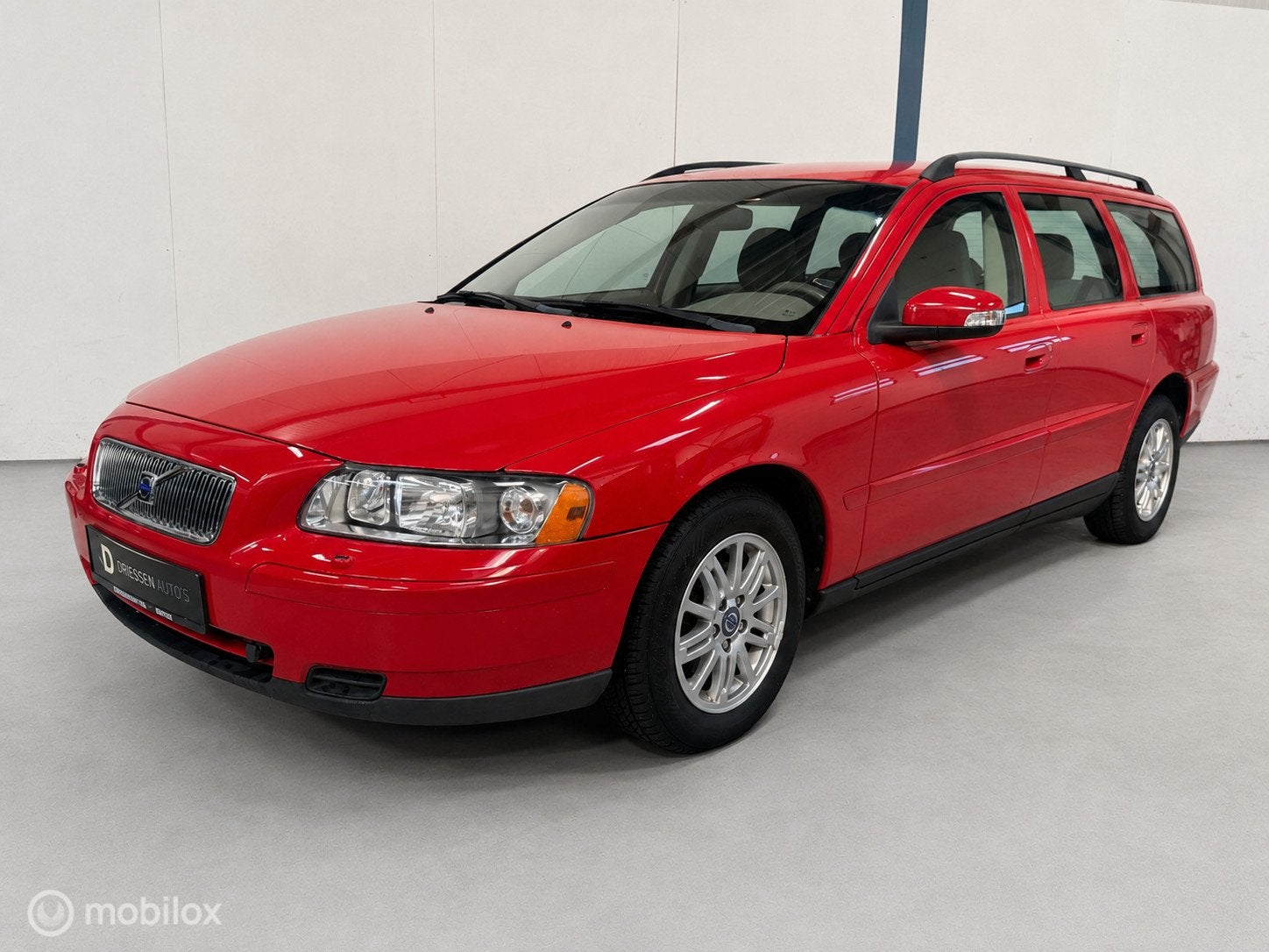 Volvo V70 2.4 AUTOMAAT / 1E EIGENAAR / UNIEK 39.500KM, 2435 cc, Stoelverwarming, 5 cilinders, Rood