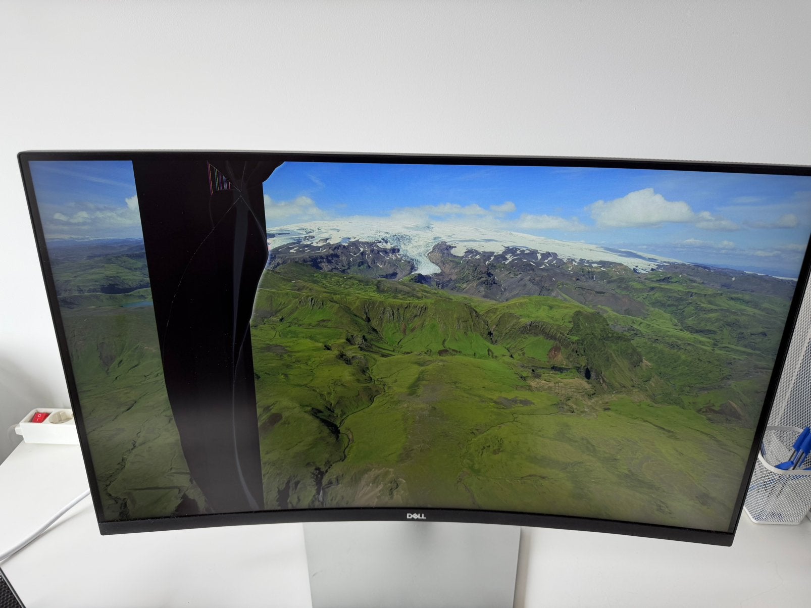 kapotte curved DELL 4K 32 inch monitor, HDMI, 3 tot 5 ms, Curved, VA