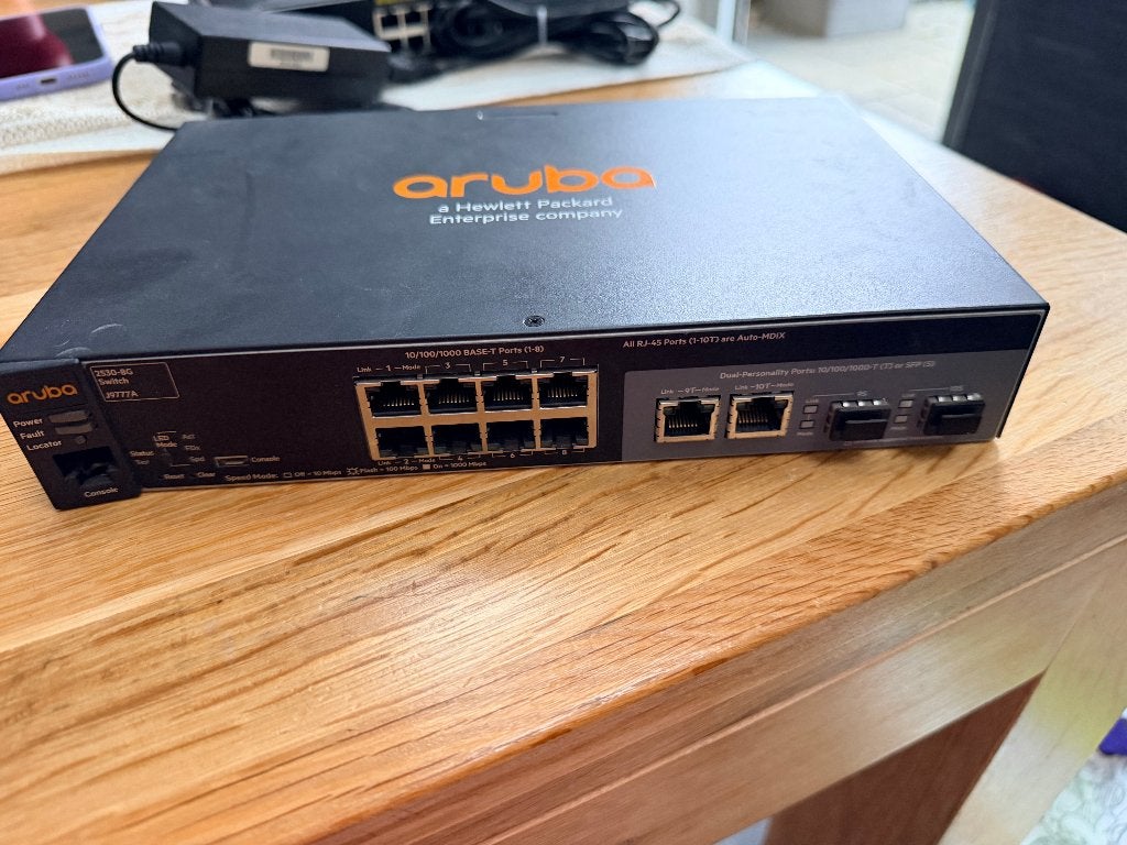 Aruba J9777A 2530-8G 10 port Gb switch, Computers en Software, Ophalen