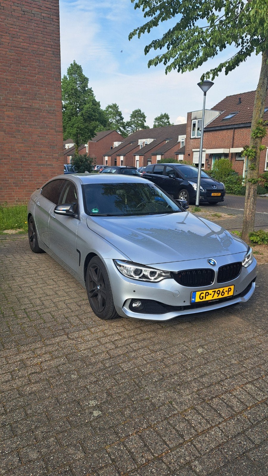 BMW 4-Serie  Gran Coupe 420i 2015 Grijs, Auto's, BMW, Particulier, Zilver of Grijs, 84 €/maand, 16 km/l