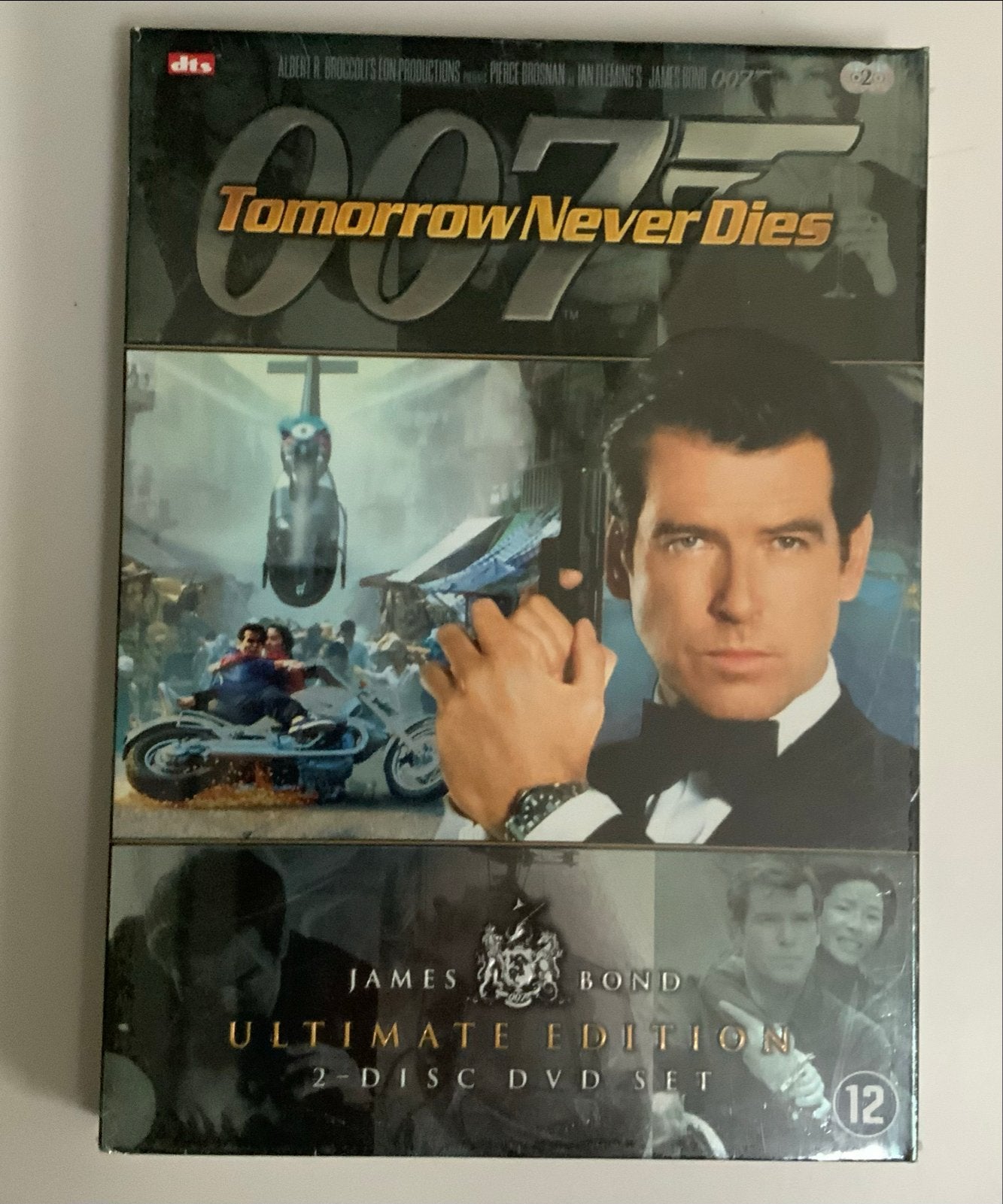 DVD James Bond 007: Tomorrow Never Dies - Ultimate Edition, Nederlands, Actiethriller, Ophalen of Verzenden, Nieuw in verpakking
