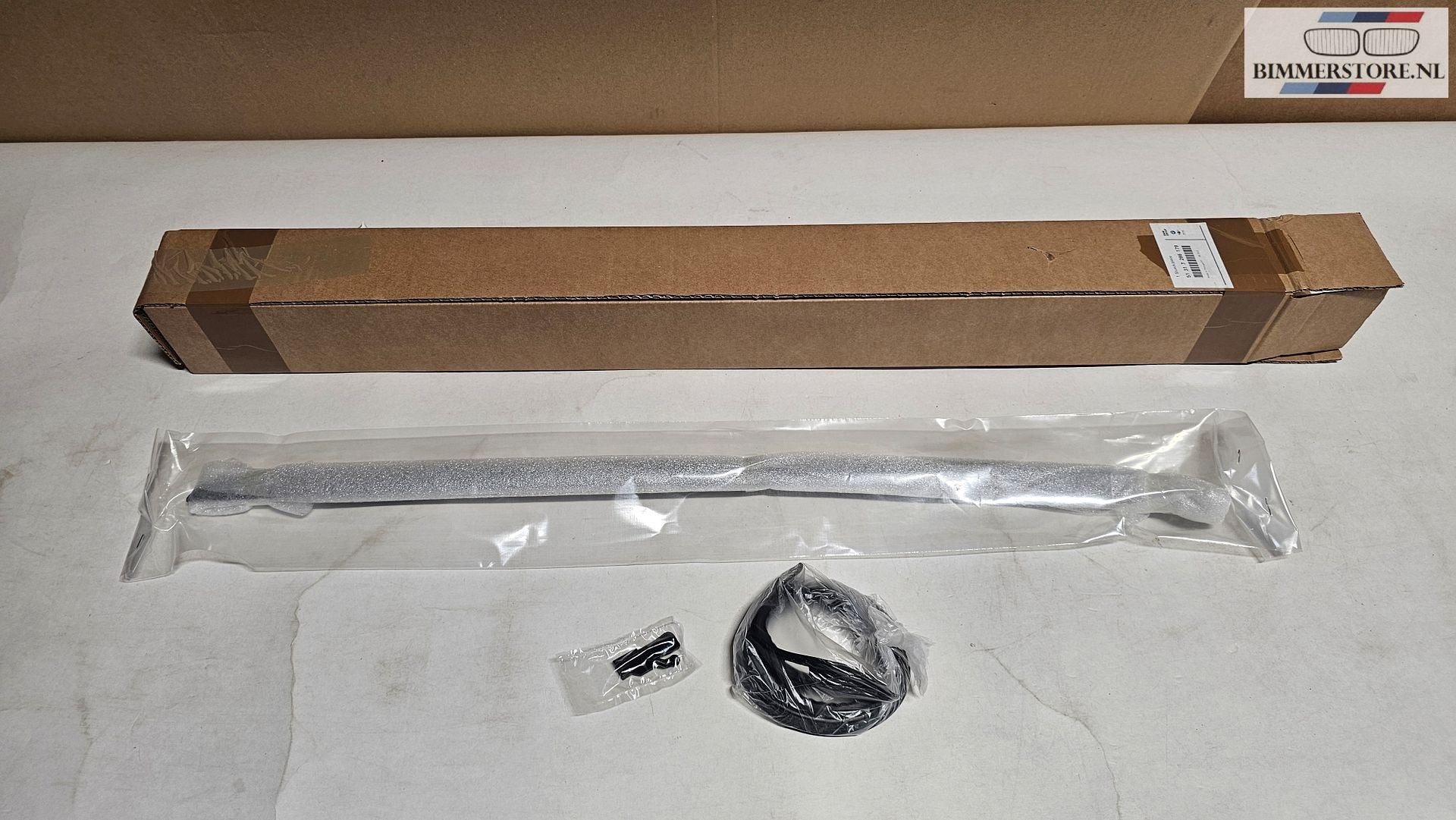 Zwarte raamlijst buitenzijde links voorzijde BMW X3 serie F2, -, Nieuw, Ophalen of Verzenden, -