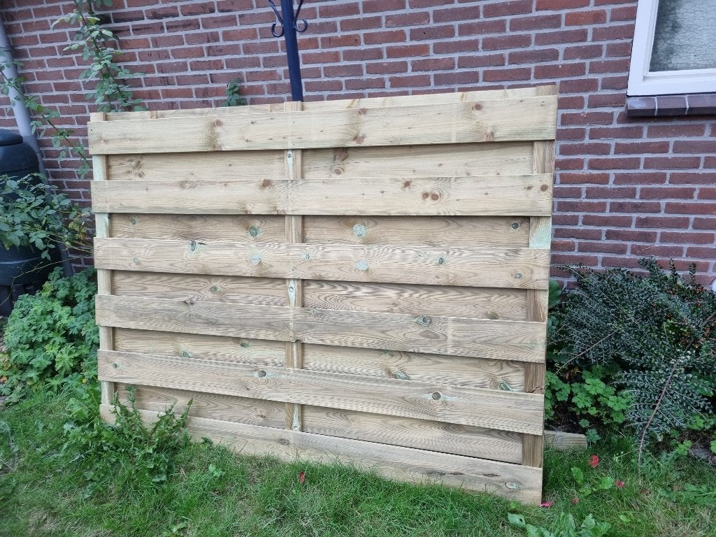 Grenenhouten schuttingdeel GRATIS, Tuin en Terras, Ophalen, Minder dan 3 meter, Hout, 1 tot 2 meter