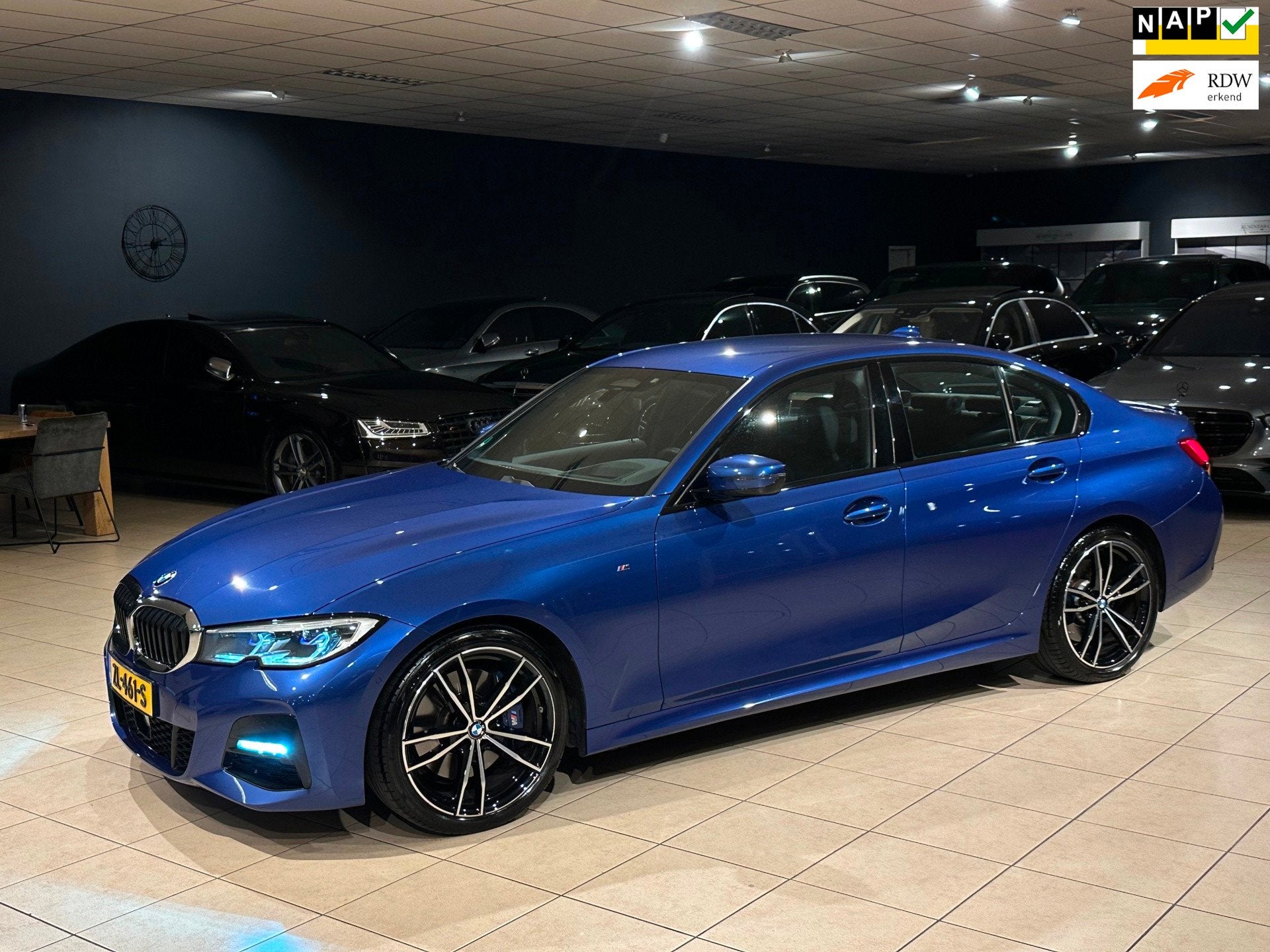 BMW 3-serie 330d M-SPORT/ACC/LASER/TREKHAAK/HUD/DEALER, Auto's, BMW, Automaat, Achterwielaandrijving, 2993 cc, Automatische klimaatregeling