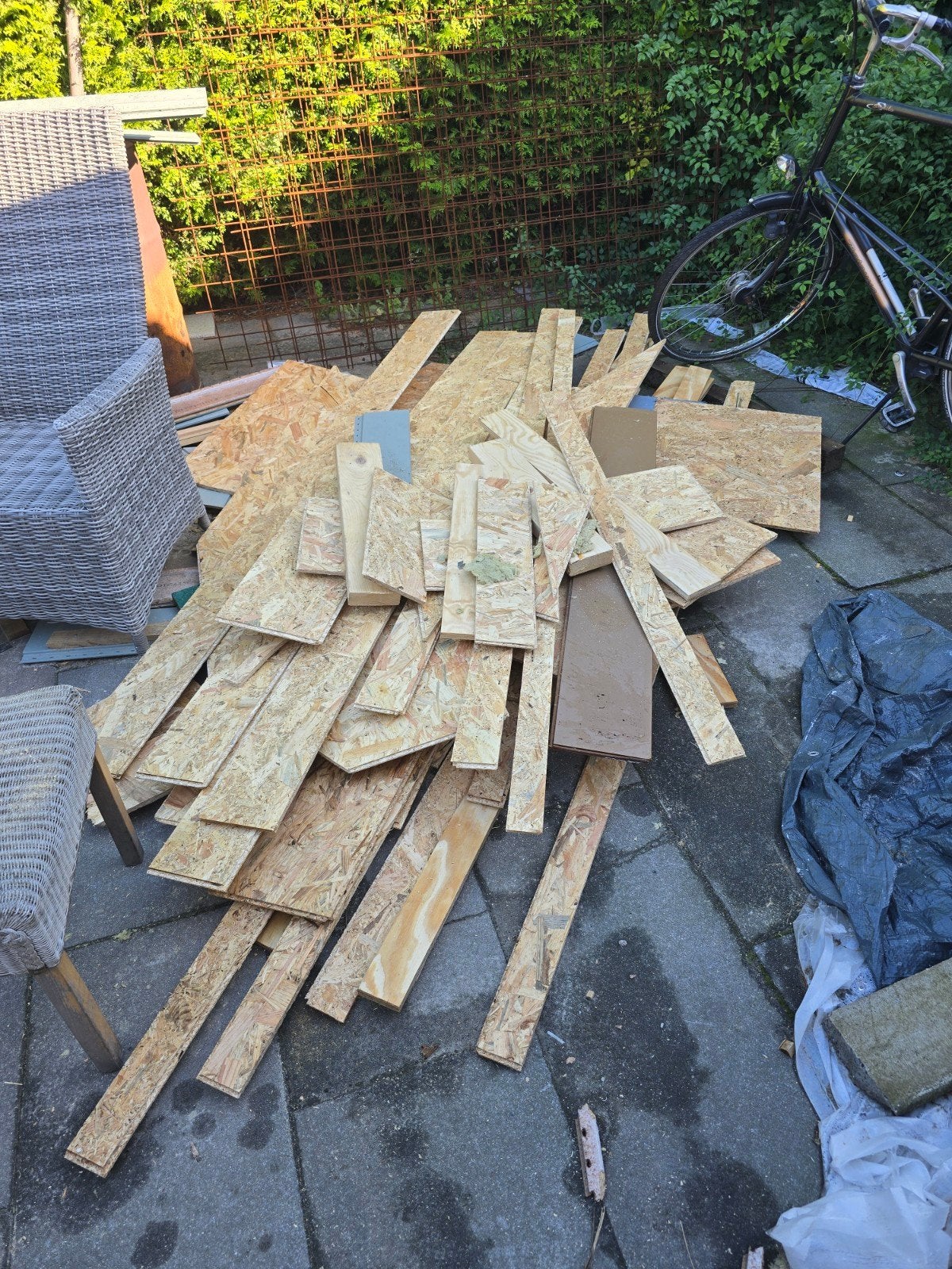 gratis ophalen! Dikke houten balken en reststukken osb, Ophalen, Gebruikt, Balk, Overige houtsoorten
