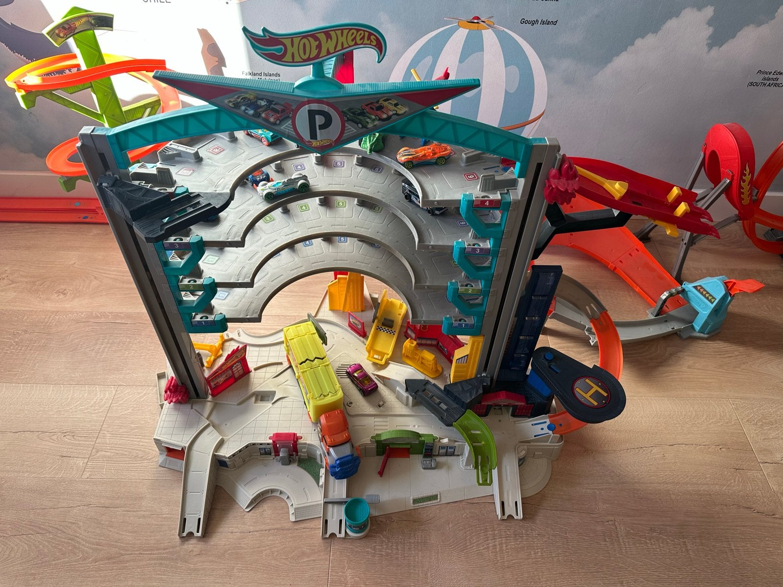 Hot Wheels Garage met 2 extra banen, Ophalen, Gebruikt