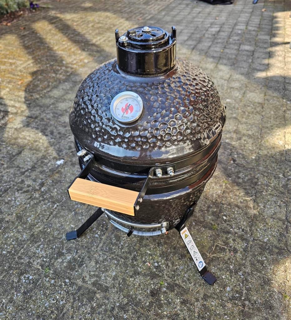 Grill Chef kamado 13 inch met pizzasteen, Ophalen of Verzenden, Zo goed als nieuw, Grill Chef, Met accessoires