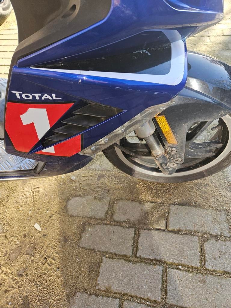 Kap linkerzijde en spiegels voor Peugeot Speedfight 3, Fietsen en Brommers, Brommeronderdelen | Scooters, Ophalen