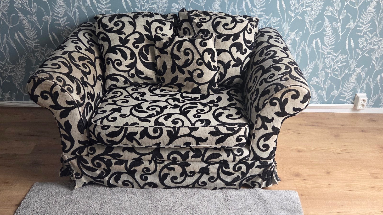 Gratis love seat met sierlijk patroon af te halen, Ophalen, Gebruikt, 150 tot 200 cm, Tweepersoons
