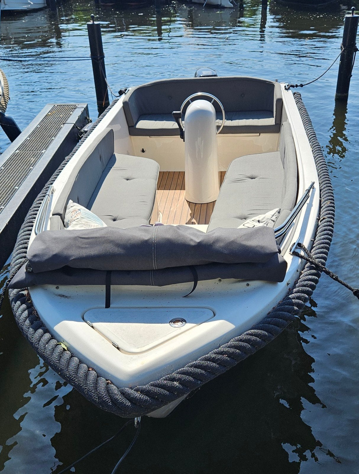 Polyester Sloep Liberty 4,85; ligplaats Kagerplassen, Ophalen, Gebruikt, Rondzit, Liberty