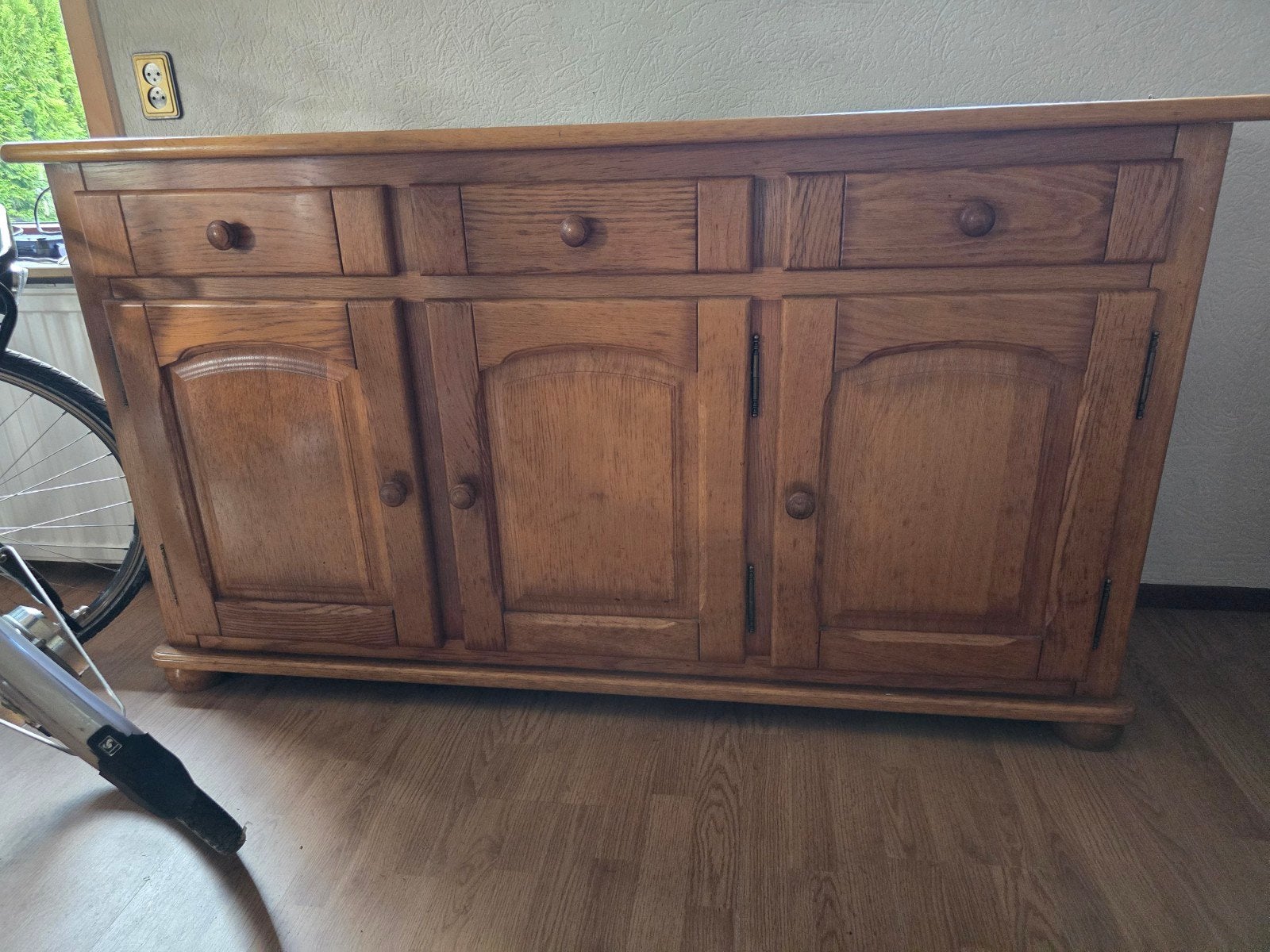 Massief eiken dressoir met lades en deuren, Huis en Inrichting, Kasten | Dressoirs, Ophalen, Gebruikt, Met deur(en), Klassiek
