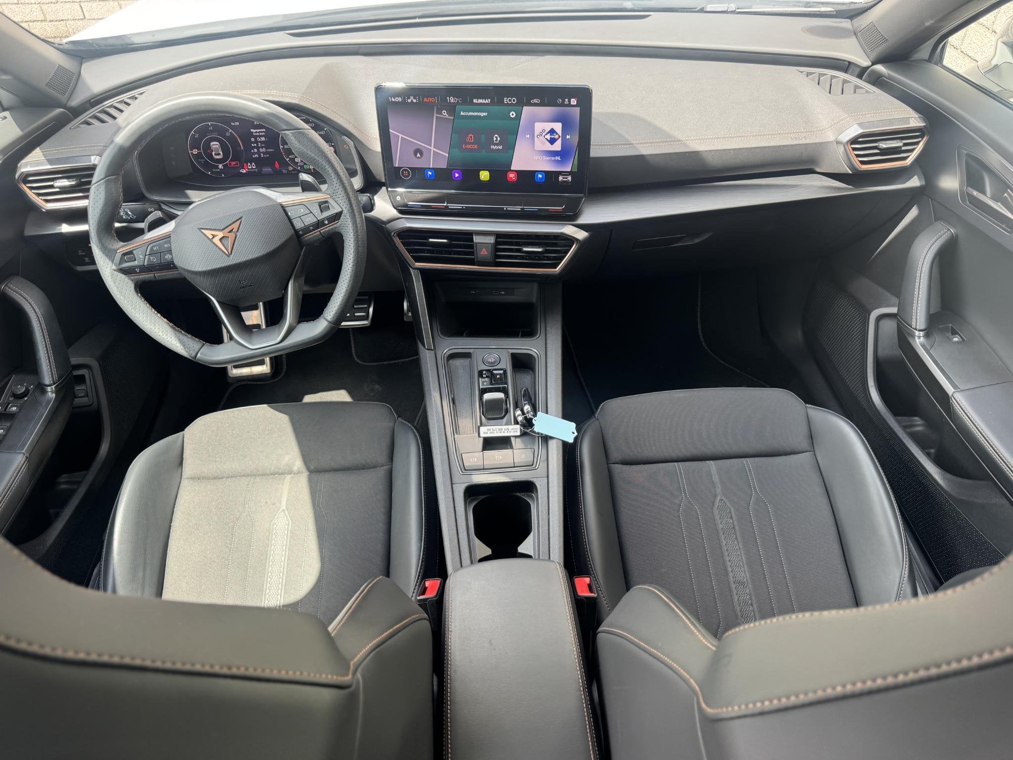 CUPRA Formentor 1.4 e-Hybrid VZ Performance | Trekhaak | Ach, Gebruikt, 4 cilinders, Wit, Hybride Elektrisch/Benzine