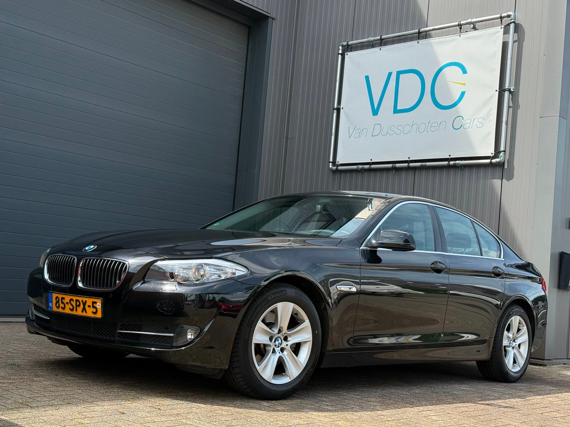 BMW 5-serie 520i Executive | Automaat | Xenon | Navigatie, Automaat, Euro 5, Gebruikt, 4 cilinders