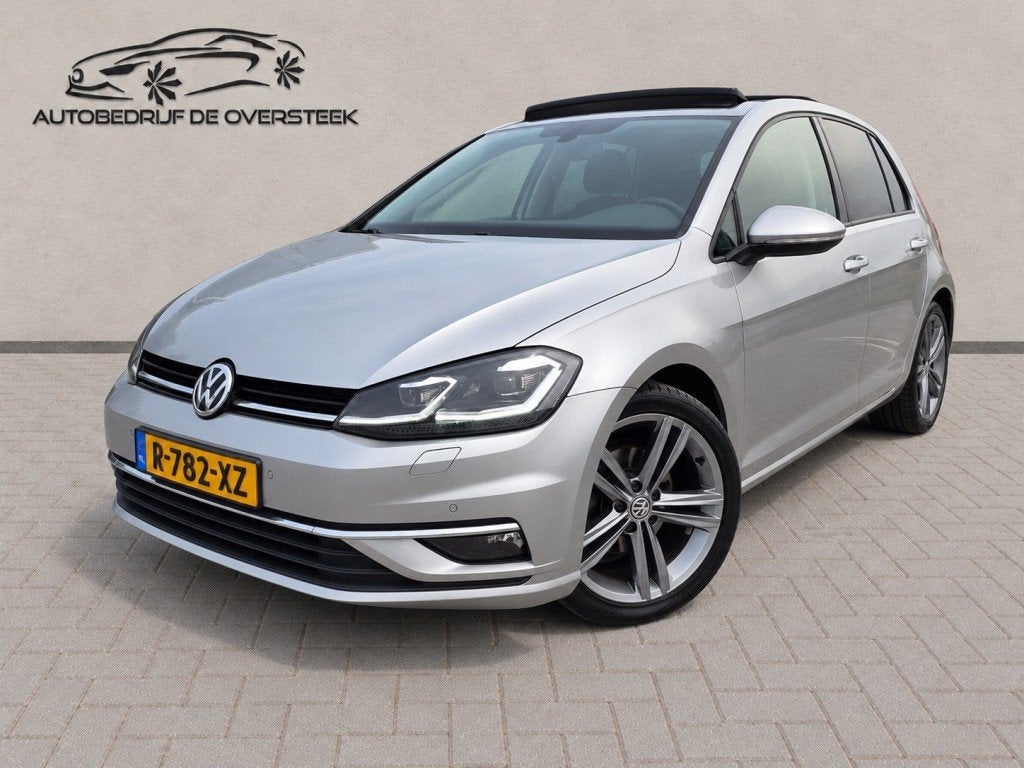 Volkswagen GOLF 1.5 TSI Highline automaat schuifdak massage, 4 cilinders, Alcantara, 1240 kg, 19 km/l