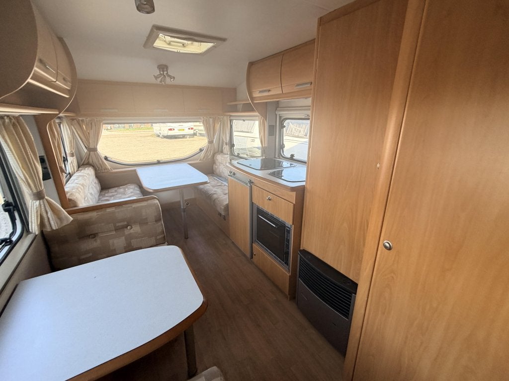 Chateau Lunar 500 Stapelbed en 2x zitje, Kachel, Bedrijf, 5 tot 6 meter, Overige typen