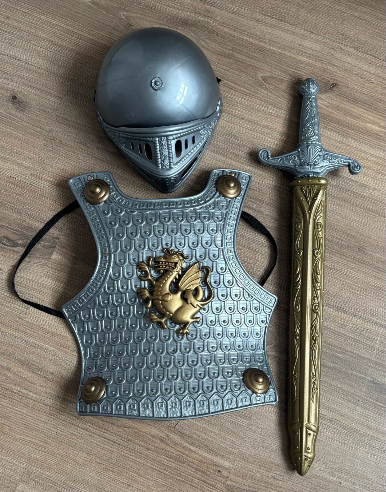 Ridder set: helm, harnas en zwaard, Ophalen of Verzenden, Gebruikt, 110 t/m 116, Jongen of Meisje