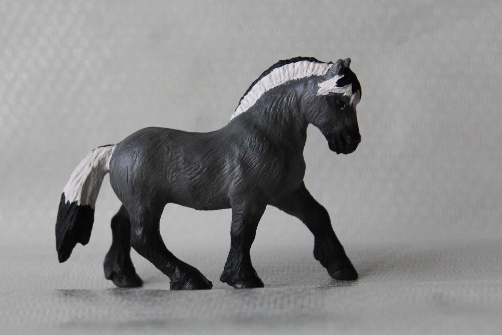 Schleich Fjord repaint, Verzamelen, Dierenverzamelingen, Ophalen of Verzenden, Zo goed als nieuw, Paard, Beeldje of Figuurtje