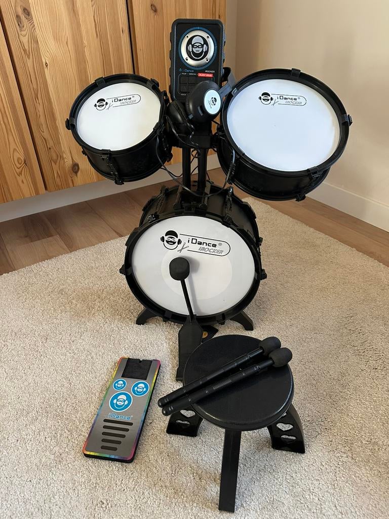 Intertoys idance drumset met alle toebehoren, Muziek en Instrumenten, Drumstellen en Slagwerk, Ophalen of Verzenden, Zo goed als nieuw