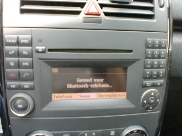 Foto 7 van Mercedes A-Klasse A160 BLUE EFFICIENCY BJ2012 KM163 NAP
