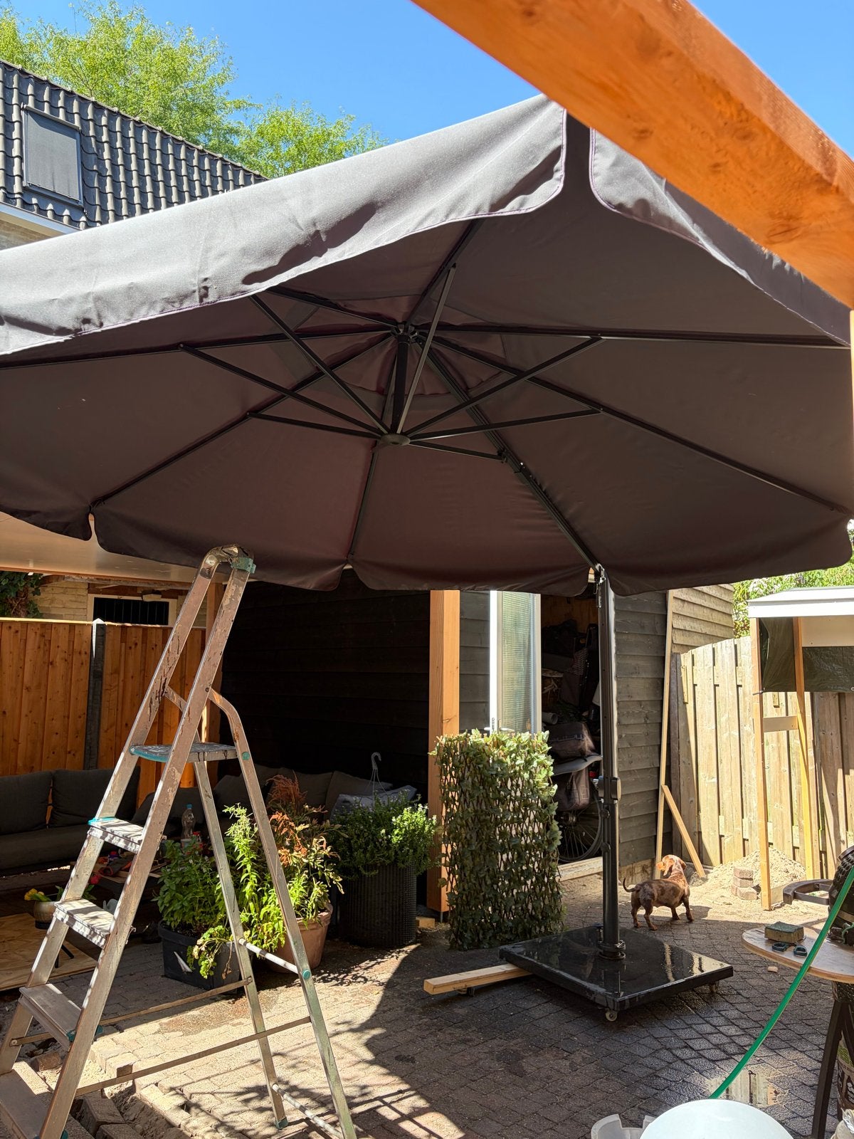 Parasol op verrijdbare stenen voet, Tuin en Terras, Ophalen, Gebruikt, 2 tot 3 meter, Zweefparasol