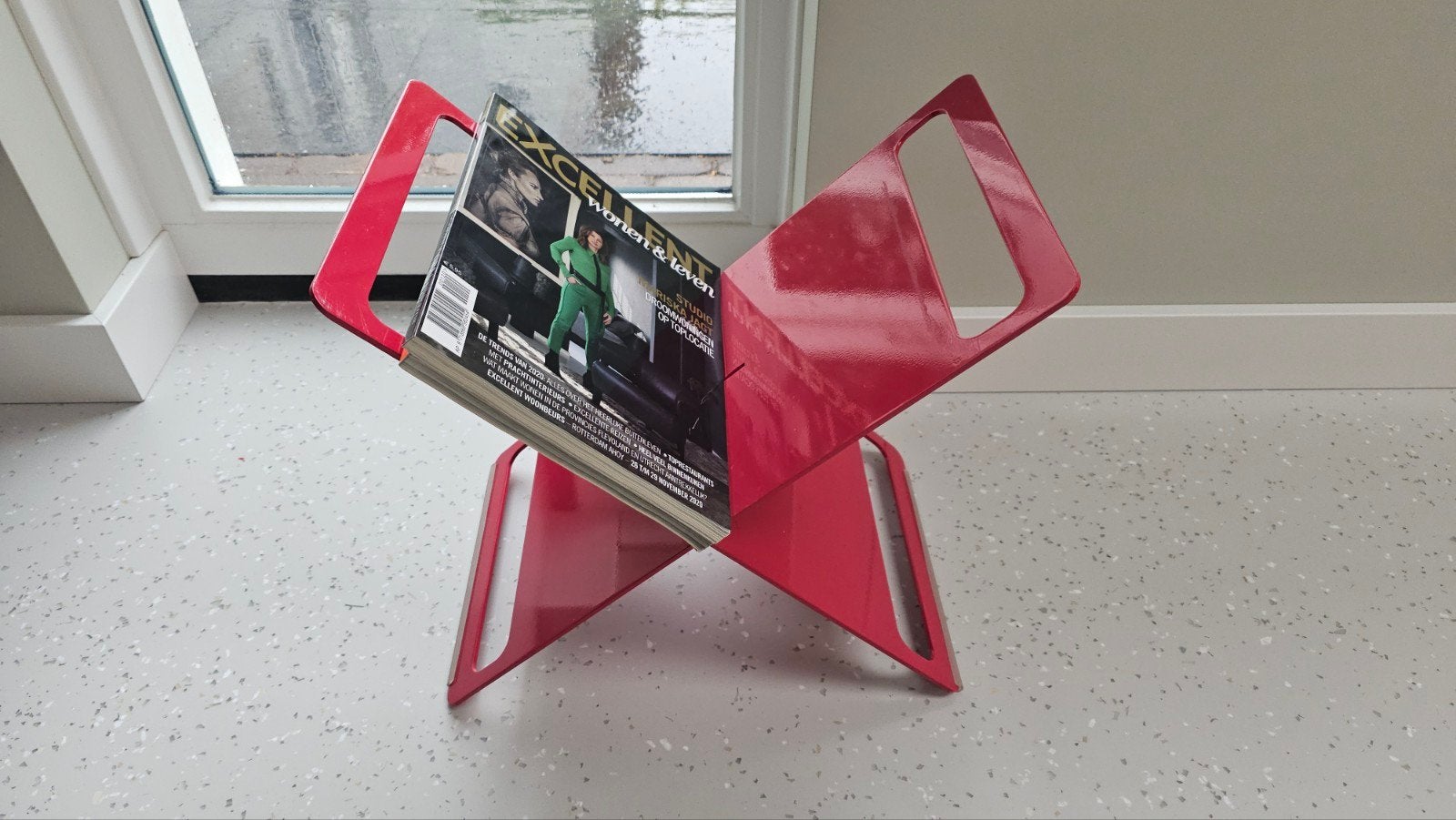 Design boekenstandaard, Huis en Inrichting, Ophalen of Verzenden, Zo goed als nieuw