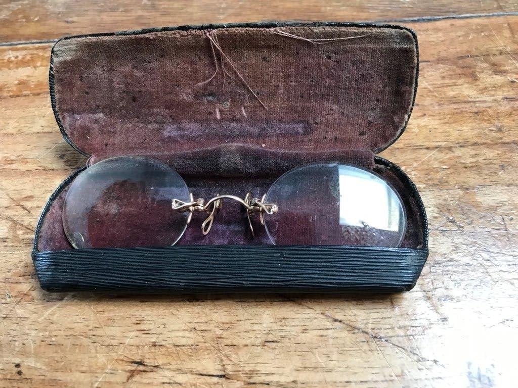 Pince-nez, neusbril . 10k goud., Ophalen of Verzenden