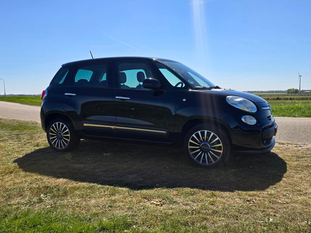 Fiat 500L 0.9 Twinair 2014 Zwart met weinig km, Zwart, Zwart, Handgeschakeld, Particulier
