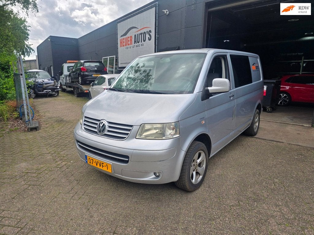 Volkswagen Transporter 2.5 TDI !automaat defect rijdt wel in, Metallic lak, Gebruikt, Volkswagen, 2500 kg