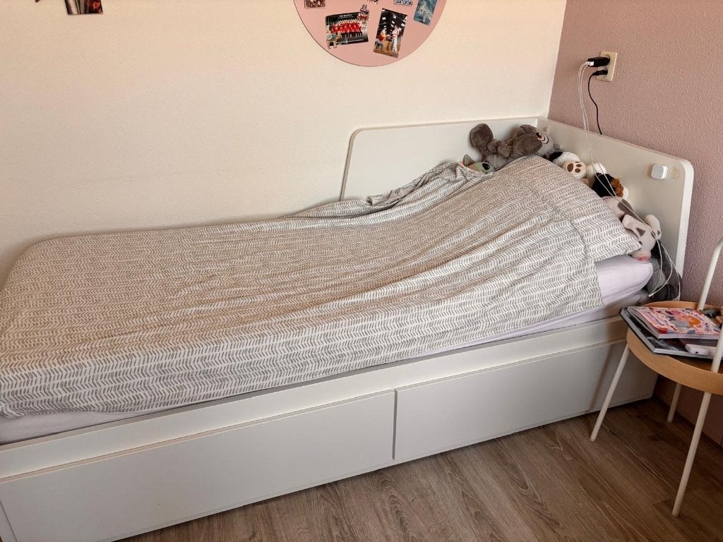 Bedbank IKEA flekke, Ophalen, Eenpersoons, Wit, Zo goed als nieuw