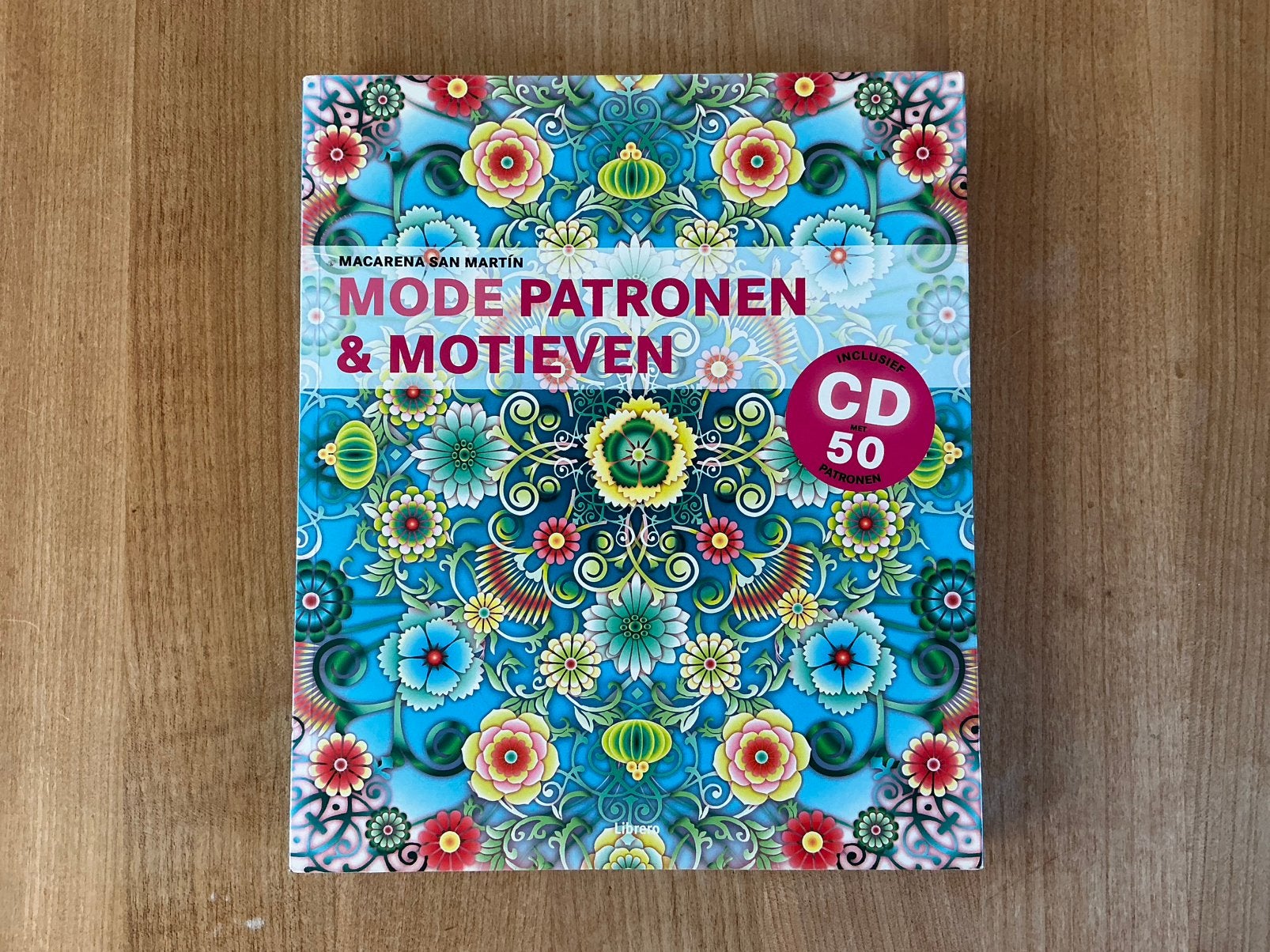 Mode patronen & motieven - Macarena san Martin, Boeken, Ophalen of Verzenden, Zo goed als nieuw, Mode algemeen
