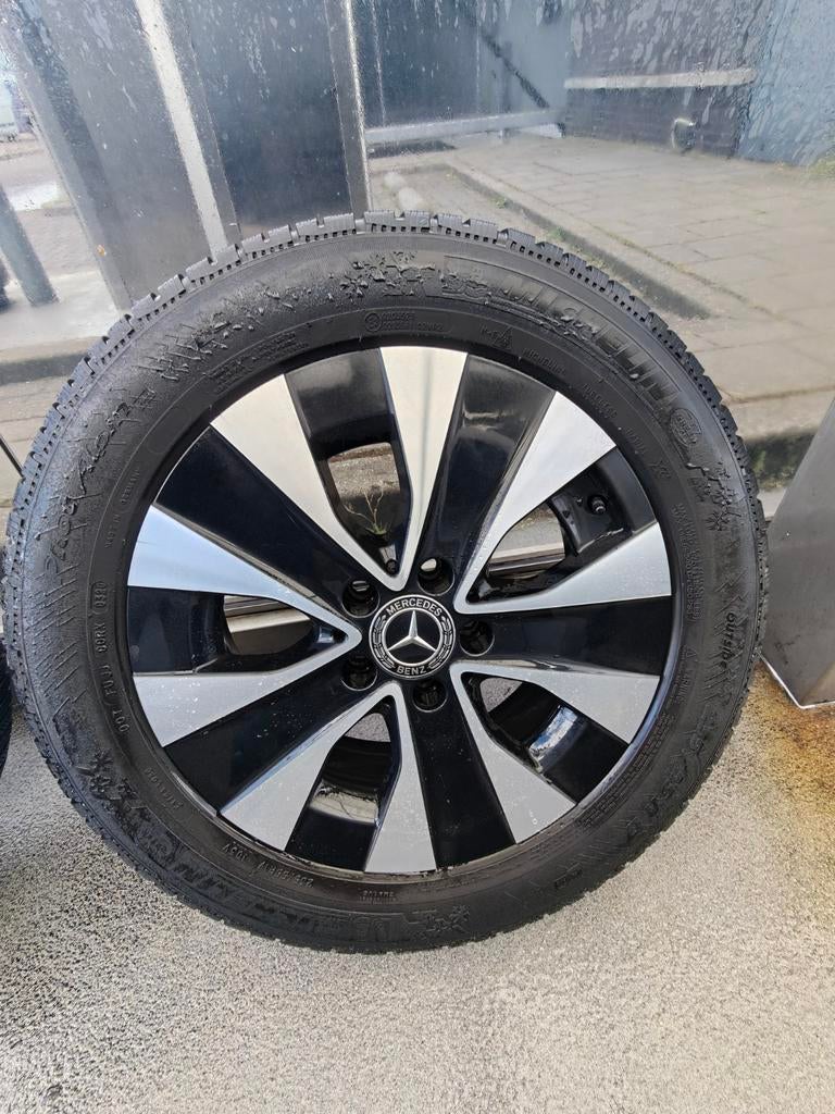 Mercedes-Benz 17 inch winterbanden met velgen, Auto-onderdelen, Banden en Velgen, Ophalen, Gebruikt, Banden en Velgen, 17 inch