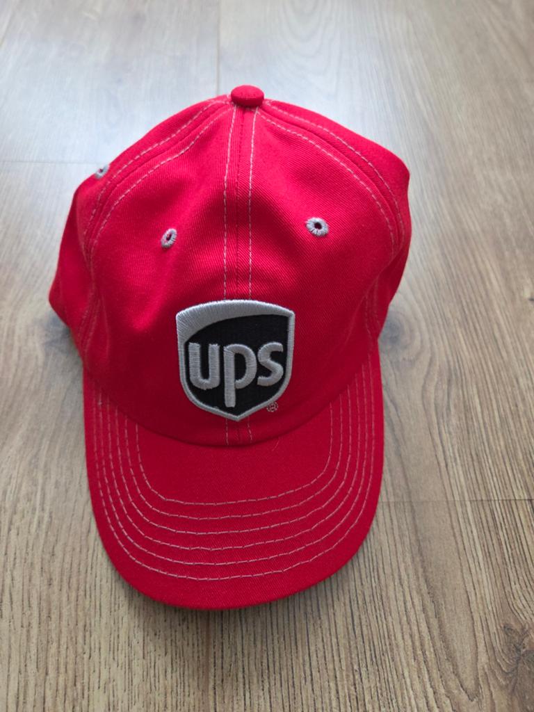 Nieuwe Ups pet, Ophalen of Verzenden, Nieuw