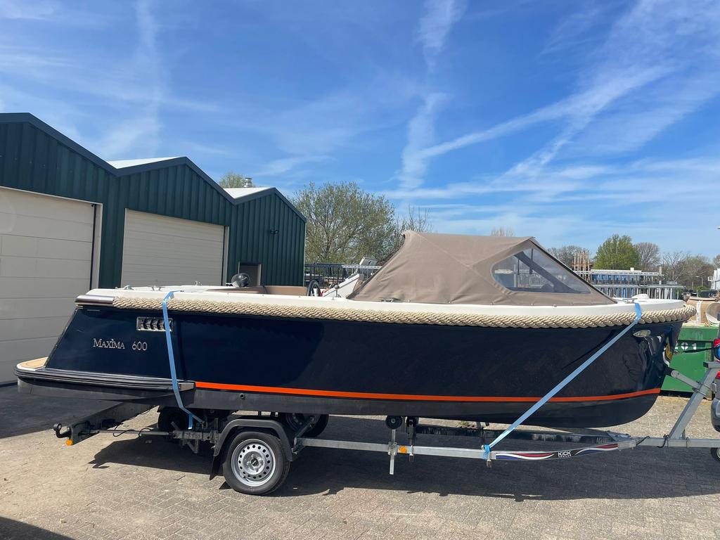 Maxima 600 sloep tender, Watersport en Boten, Ophalen, Binnenboordmotor, Zo goed als nieuw, Polyester