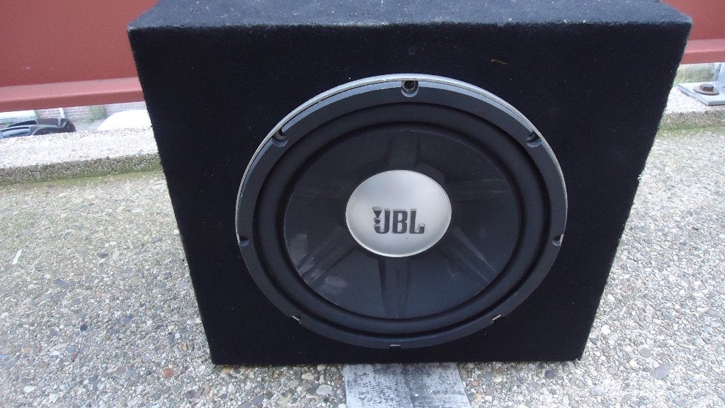 TE KOOP JBL GT5 SUBWOOFER 12 INCH 1350 WATT PEAK 350 RMS WAT, Ophalen, Zo goed als nieuw
