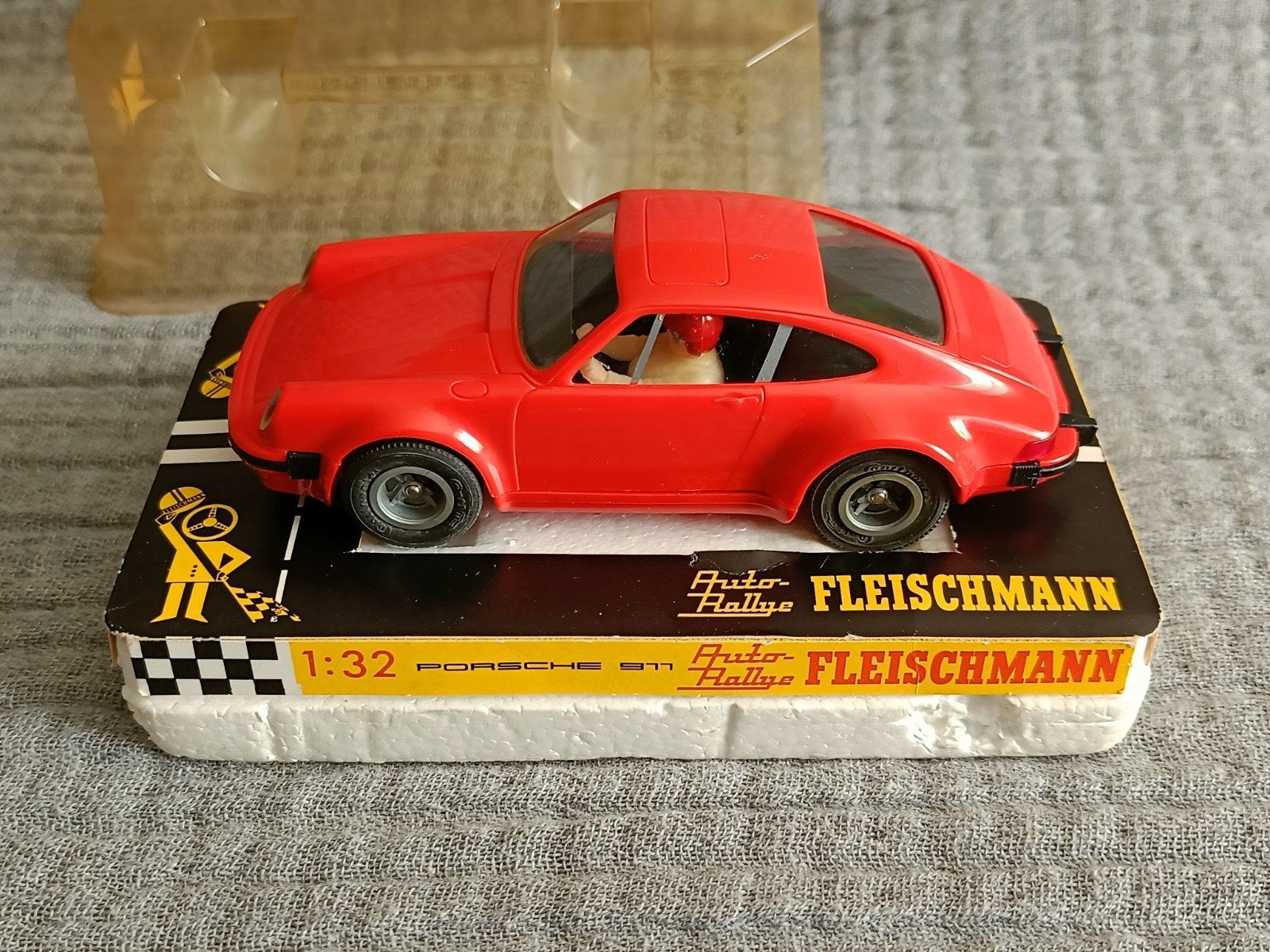 Fleischmann Porsche 911 slotcar -zie beschrijving, Overige merken, Racebaan, Ophalen of Verzenden, Zo goed als nieuw
