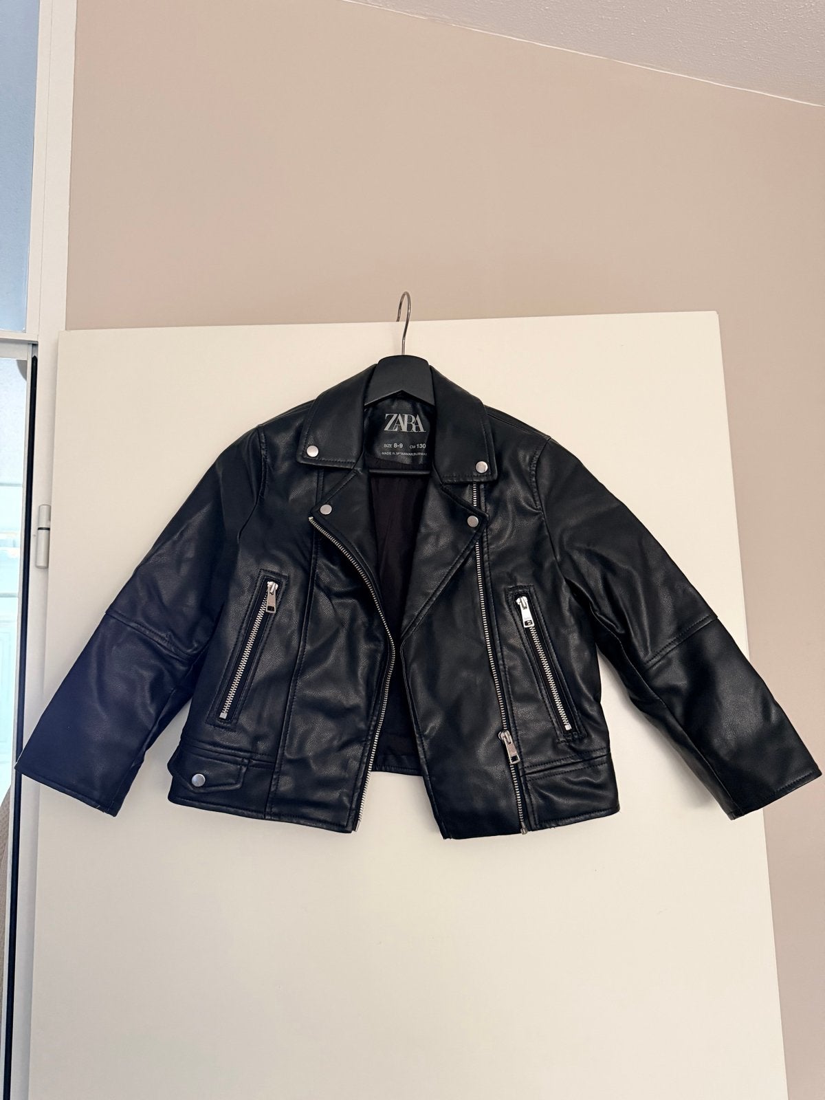 Stoere Zwarte Zara Bikerjack voor Kinderen (Maat 130), Ophalen of Verzenden, Zo goed als nieuw, Jongen of Meisje