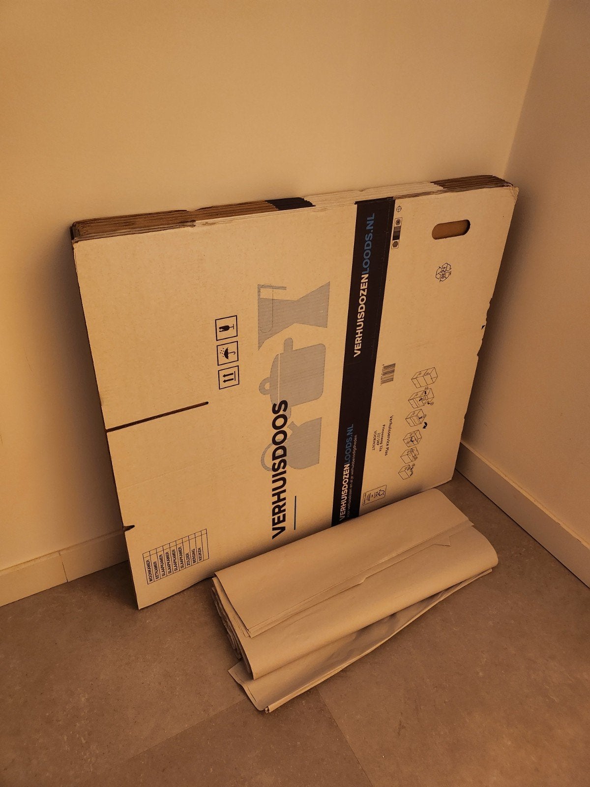 13 verhuisdozen en inpakpapier, Ophalen, Doos, 50 tot 75 cm, Minder dan 40 cm