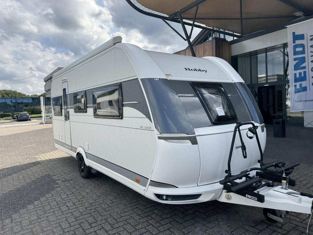 Hobby De Luxe 540 UFF 2021 E&P LEVELSYSTEEM!!!, Standaardzit, Bedrijf, 5 tot 6 meter, Lengtebed