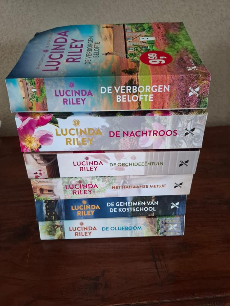 Lucinda Riley Boekenpakket - 6 Romans, Ophalen, Gelezen, Europa overig