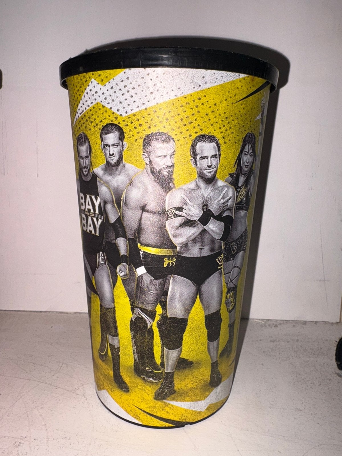WWE Beker met Superstars - Verzamelobject, Verzamelen, Ophalen of Verzenden, Zo goed als nieuw