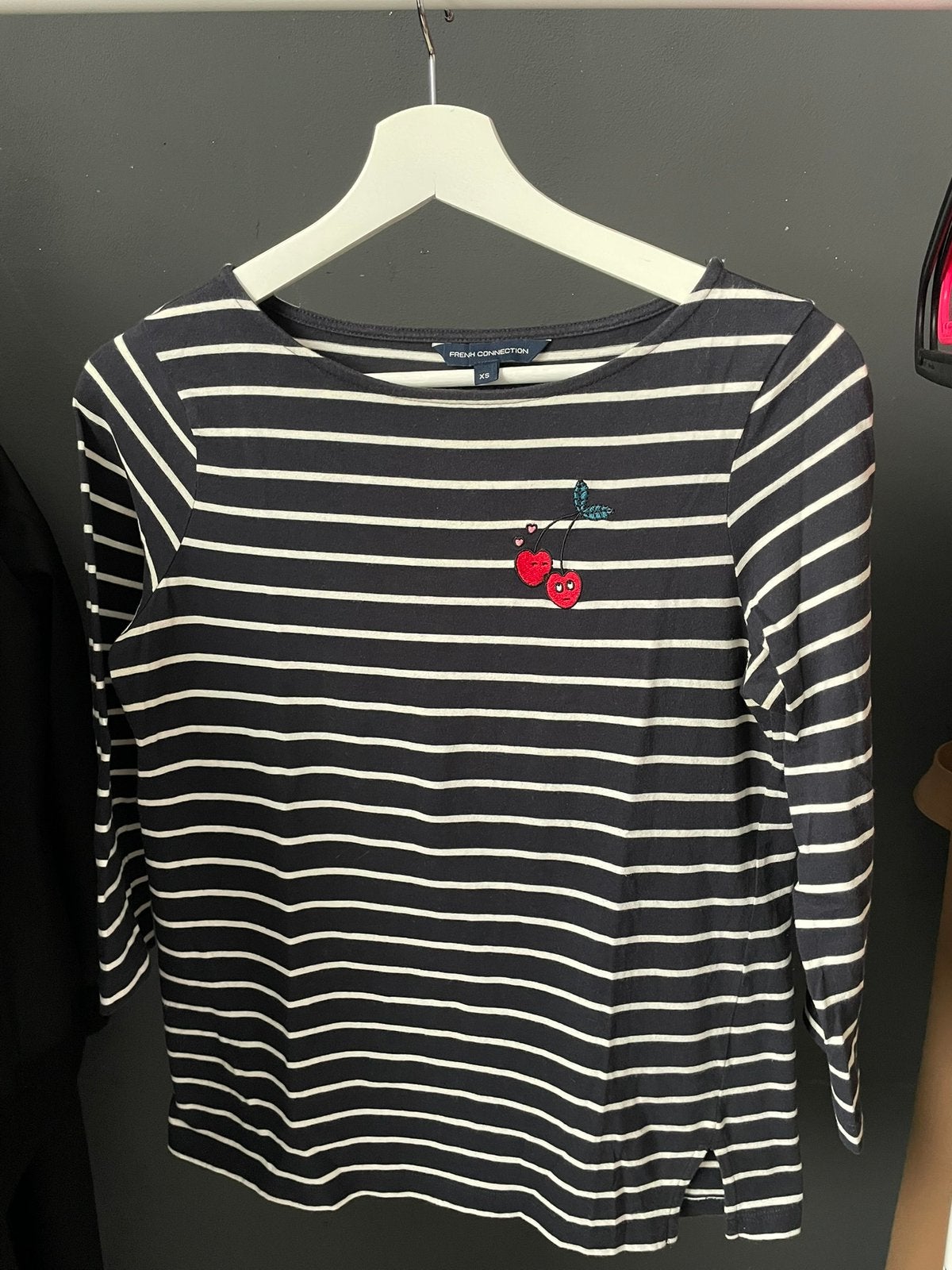 Frnech Connection top, Blauw, Ophalen of Verzenden, Zo goed als nieuw, Lange mouw