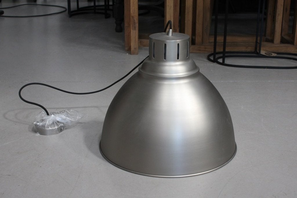 Ronde grijze hanglampen metaal industrieel grijs wit 4 x, Ophalen of Verzenden, Nieuw, Metaal, E27 (groot)