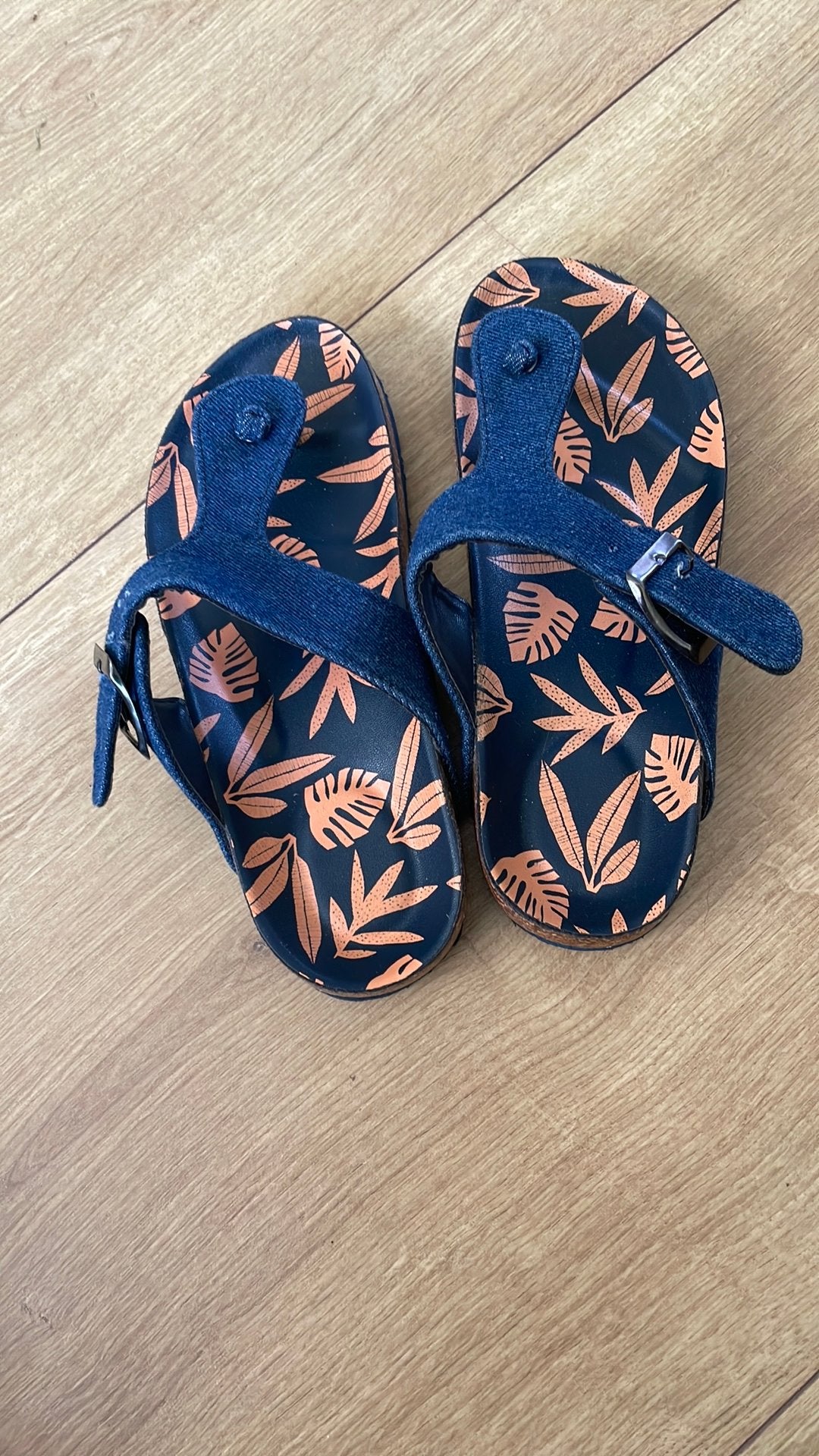 Leuke kinder sandalen maat 32, Jongen of Meisje, Overige typen, Ophalen of Verzenden, Zo goed als nieuw
