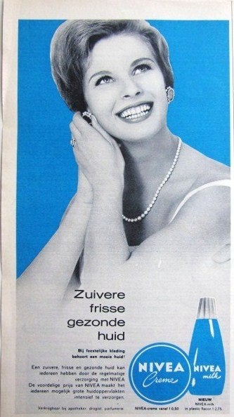 26 vintage advertenties reclames Nivea 1958-75 creme milk, Ophalen of Verzenden, Gebruikt, Overige typen