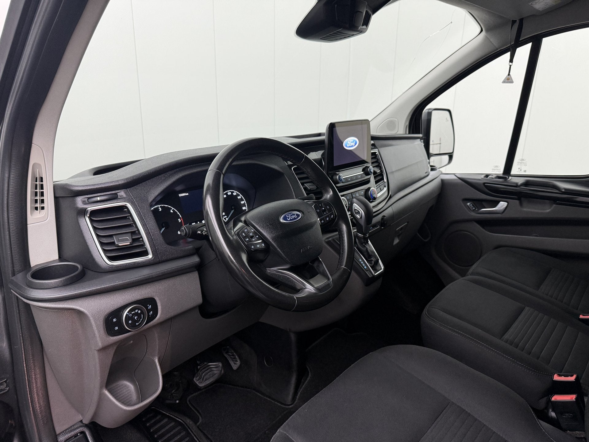 Ford Transit Custom 2.0TDCI L170PK Automaat Lang Limited Dub, Auto's, Bestelauto's, 4 cilinders, Diesel, Ford, Parkeercamera