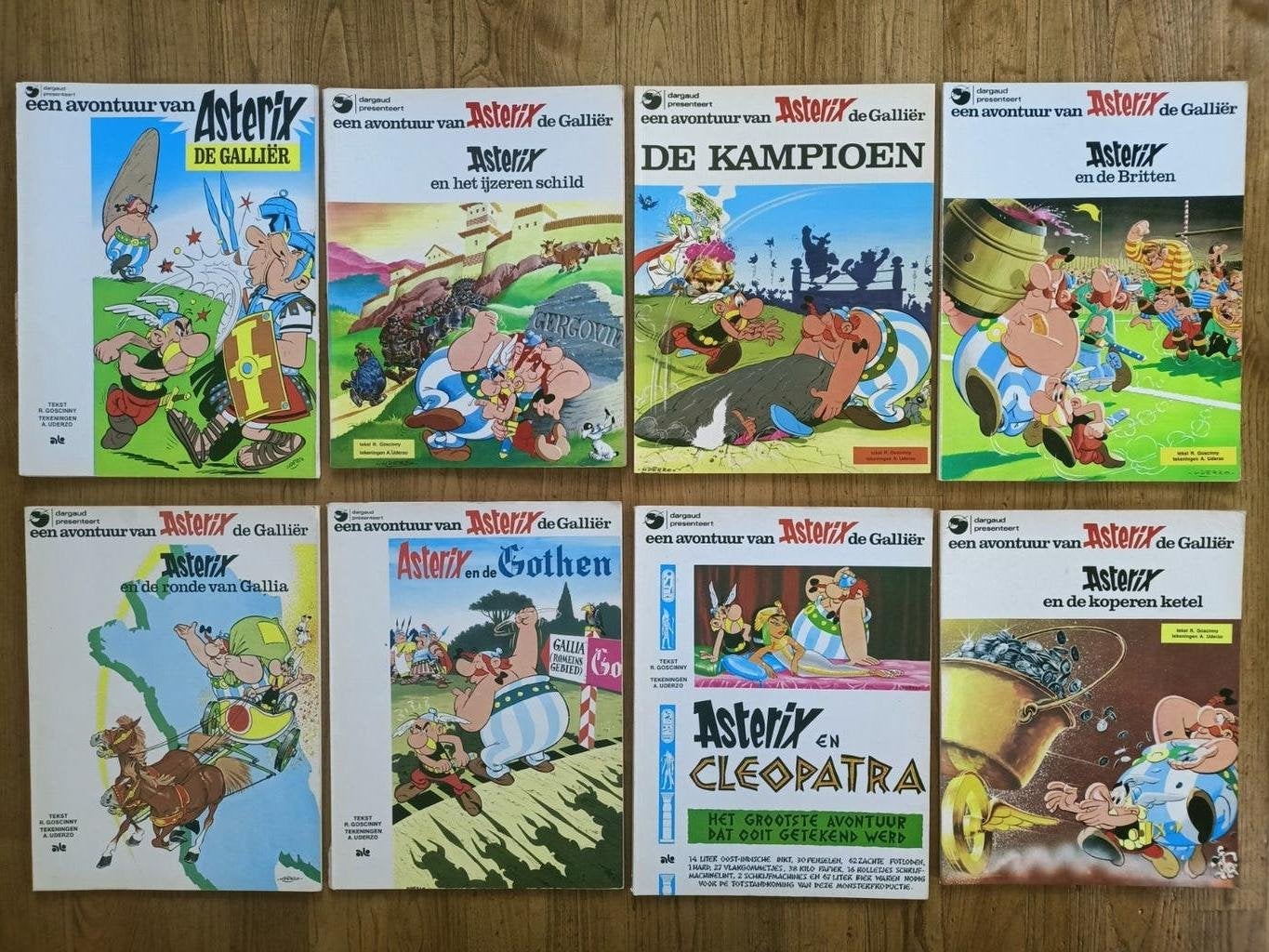 Asterix - eerste 24 stripalbums, incl. 1e drukken (+2 extra), Complete serie of reeks, Ophalen of Verzenden, Gelezen