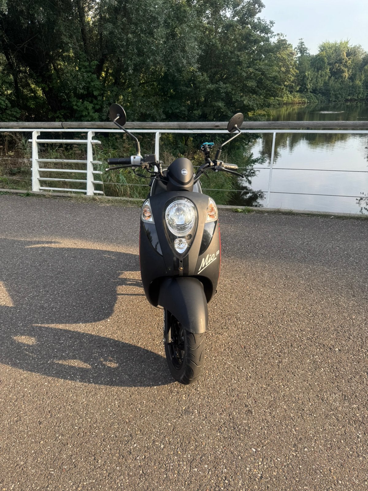 Sym mio 2017 12k, Fietsen en Brommers, Ophalen, Zo goed als nieuw, Benzine, Mio