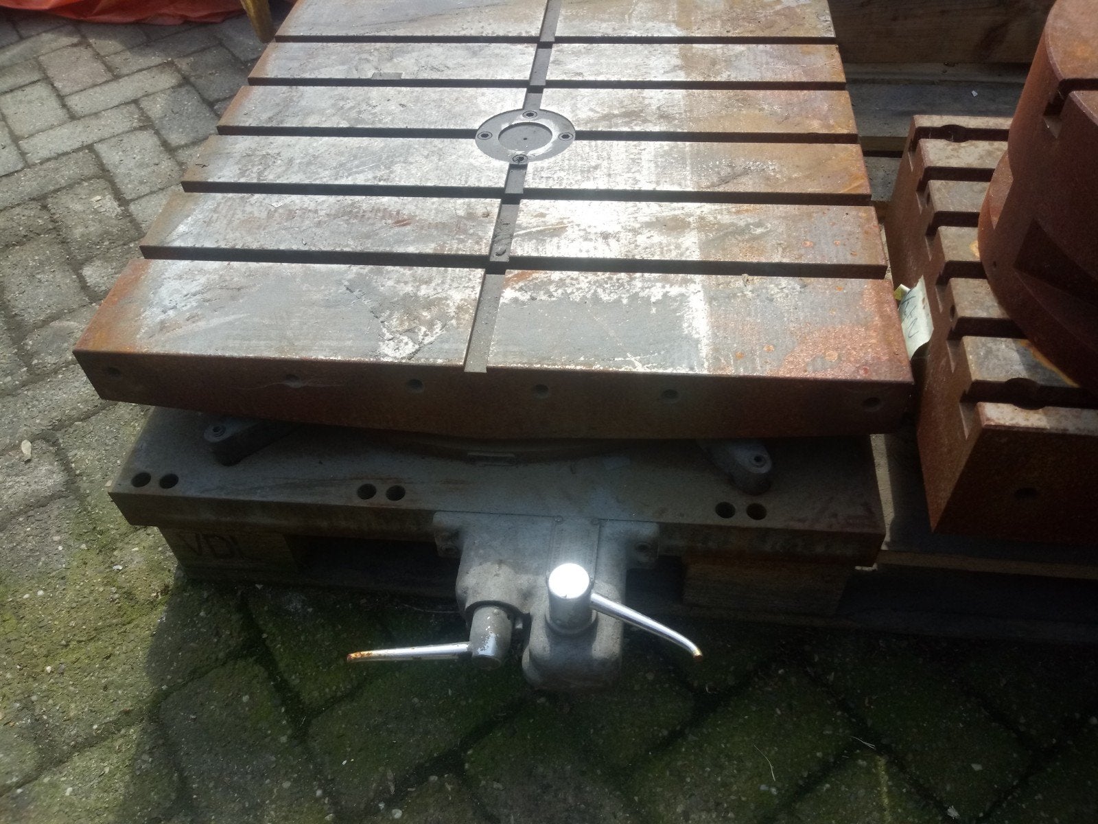 Te koop rond draaitafel., Ophalen, Elektrisch, Overige soorten