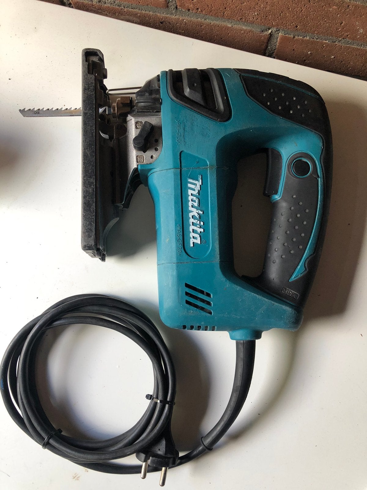 In goede staat MAKITA decoupeerzaag 4350 T, Ophalen, Decoupeerzaag, Zo goed als nieuw, 30 tot 70 mm